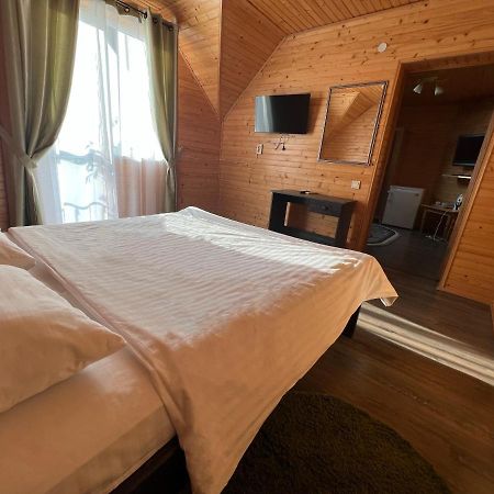 Боброва-Хата Switjas Exterior foto