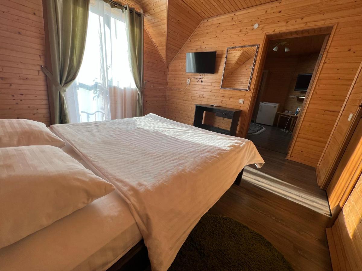 Боброва-Хата Switjas Exterior foto
